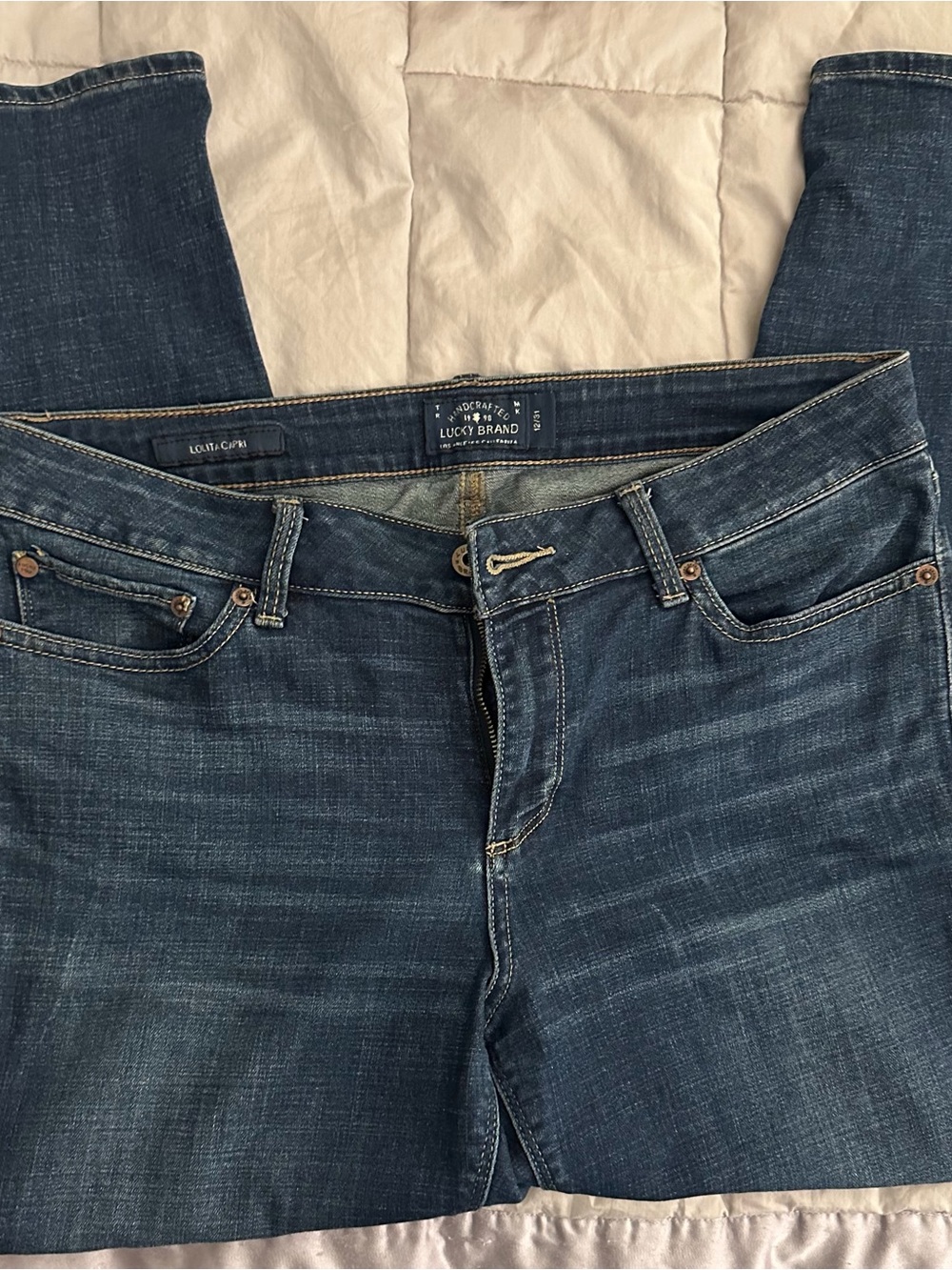 Lucky Brand womens cropped dark blue denim jeans